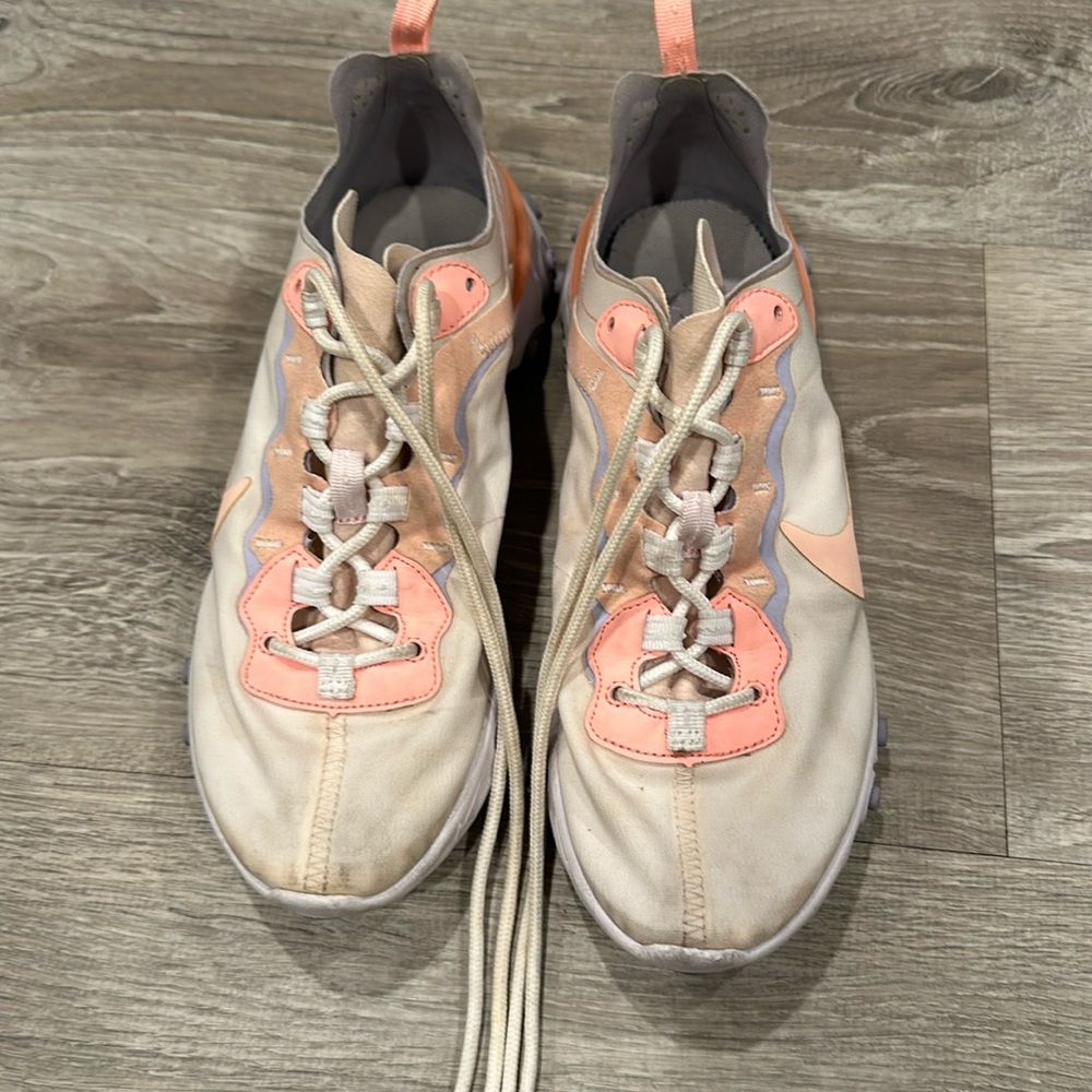Women’s Nike React Sneakers Size 8